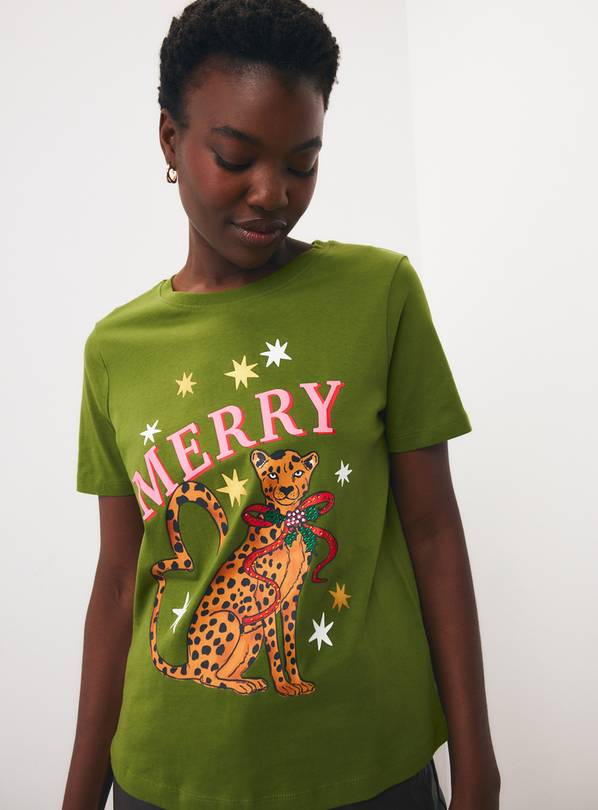Christmas Leopard Regular T-Shirt 14
